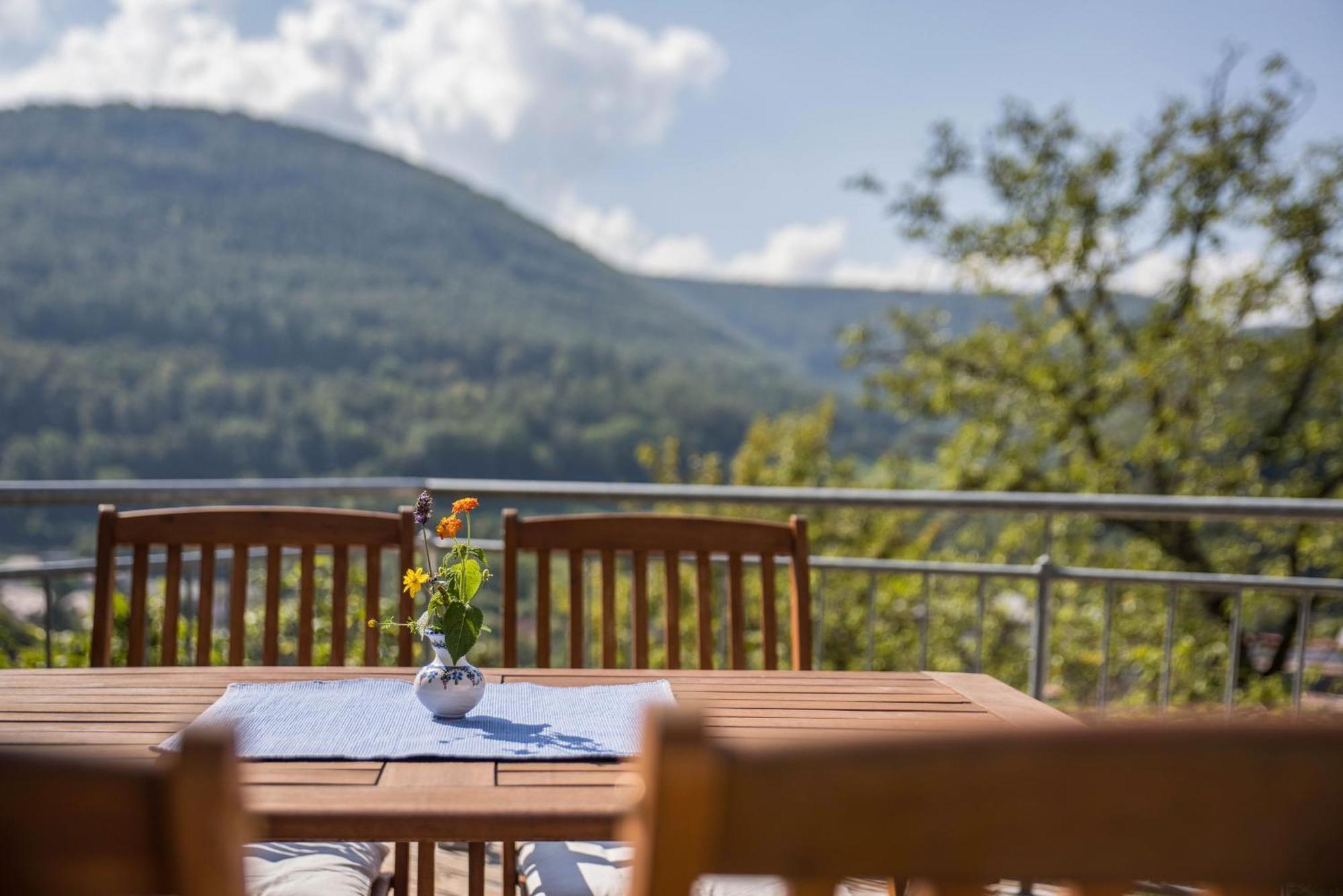 Ferienwohnung Am Samuelstein Bad Urach Exterior foto
